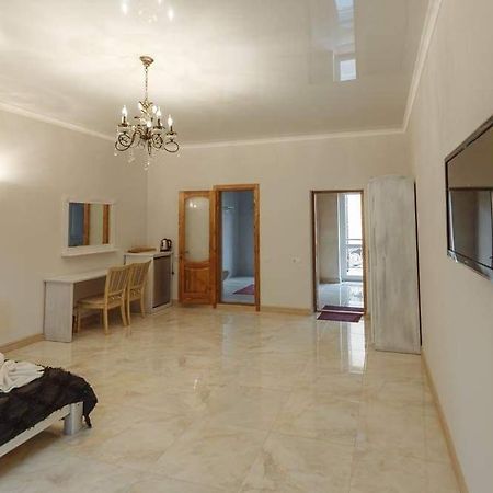 Бутик 2017 Hotel Bilhorod-Dnistrovsʼkyy Buitenkant foto