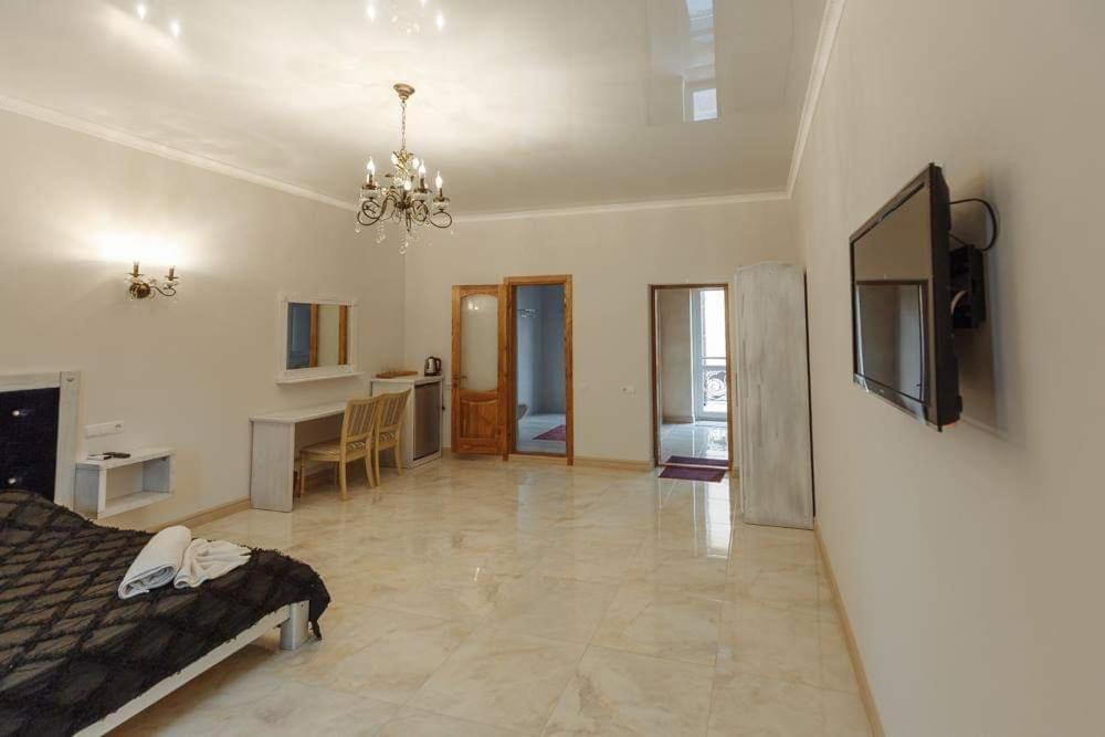 Бутик 2017 Hotel Bilhorod-Dnistrovsʼkyy Buitenkant foto