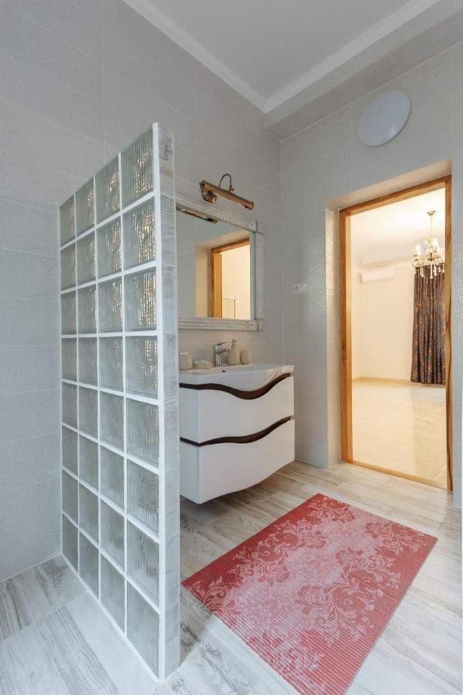 Бутик 2017 Hotel Bilhorod-Dnistrovsʼkyy Buitenkant foto