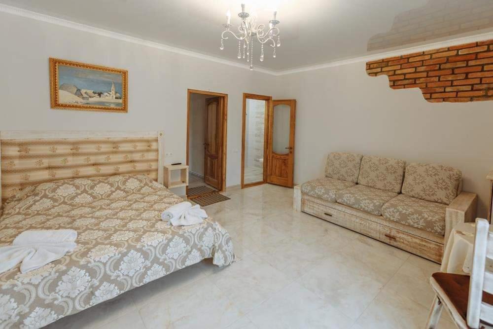 Бутик 2017 Hotel Bilhorod-Dnistrovsʼkyy Buitenkant foto