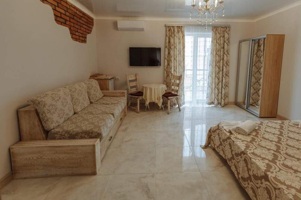 Бутик 2017 Hotel Bilhorod-Dnistrovsʼkyy Buitenkant foto