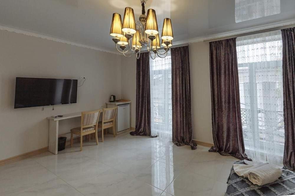 Бутик 2017 Hotel Bilhorod-Dnistrovsʼkyy Buitenkant foto